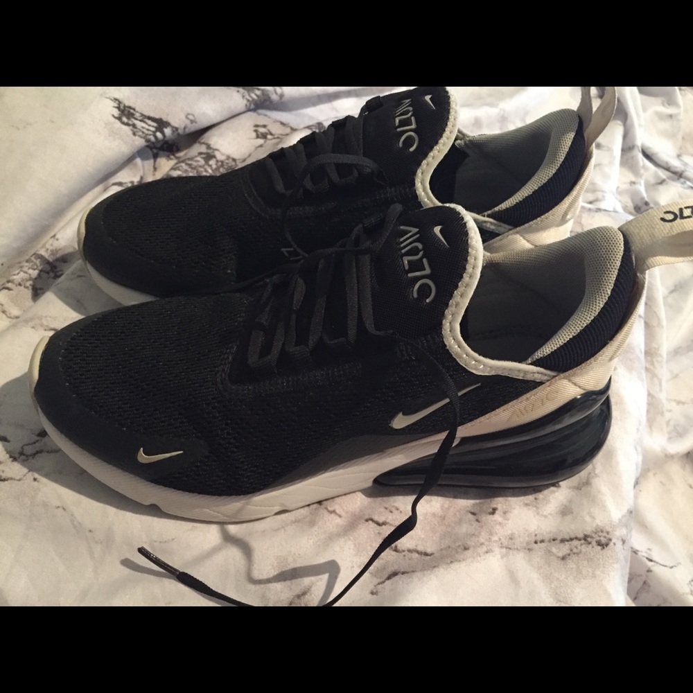 Air Max 270